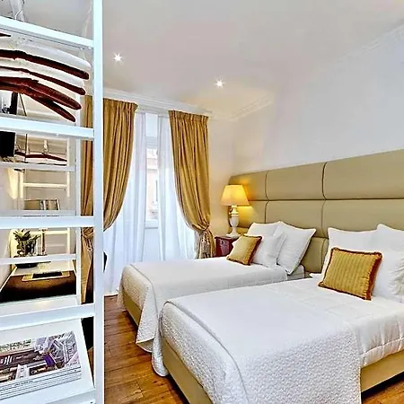 Vatican Chic 4*