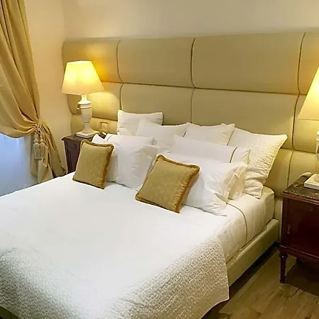 Vatican Chic 4*
