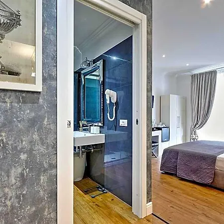 Vatican Chic Bed & Breakfast 4*