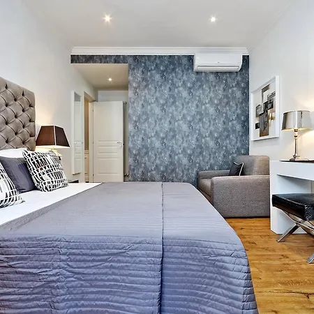 Vatican Chic Bed & Breakfast